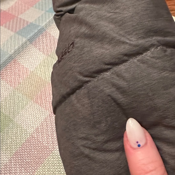 The North Face Gray Puffer Jacket - Picture 8 of 8